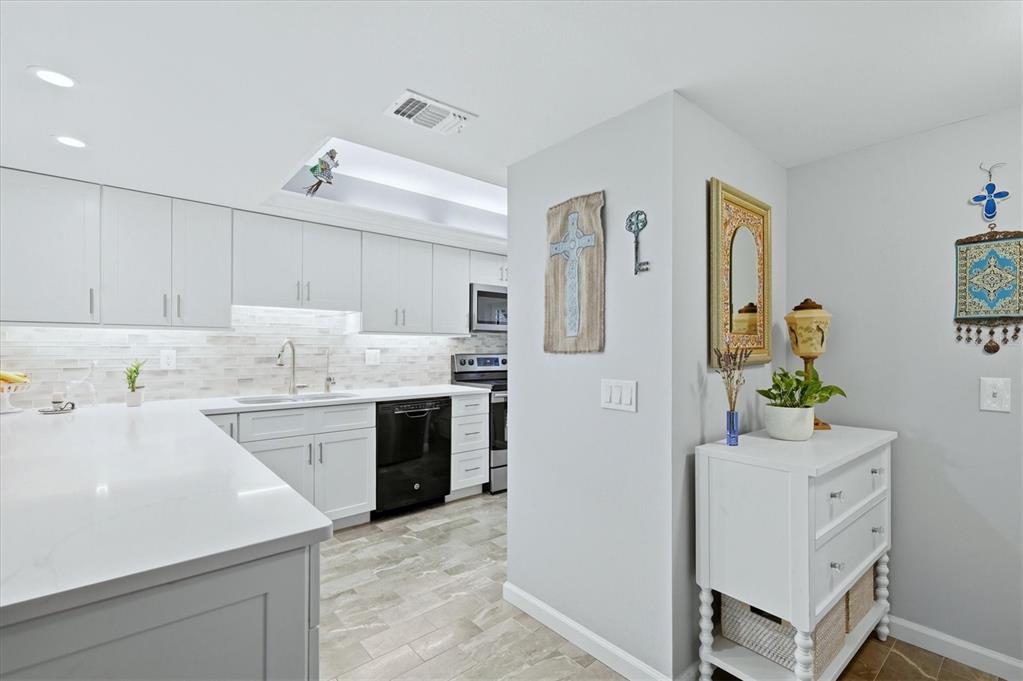 3361 CROSS CREEK DRIVE UNIT 33