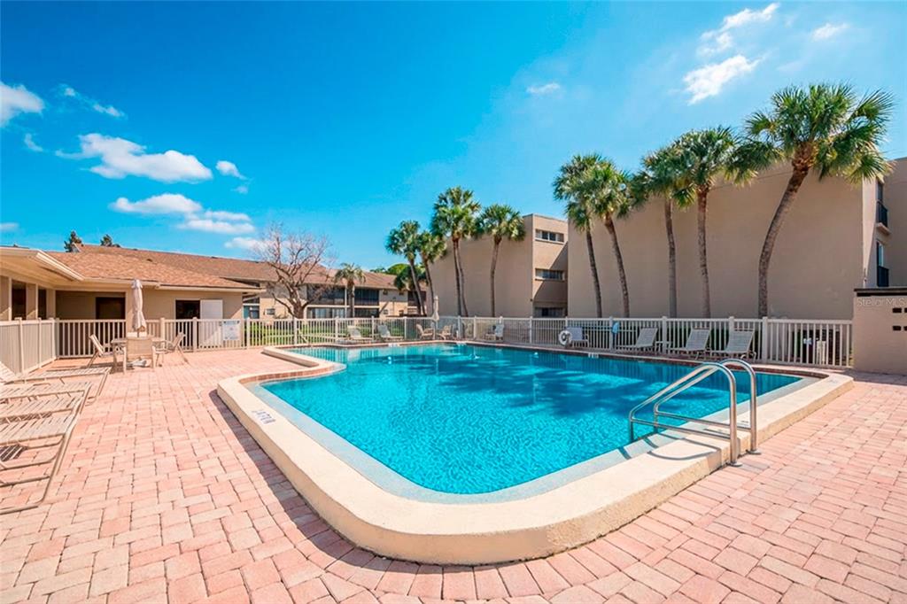2657 WOODGATE LANE UNIT E4