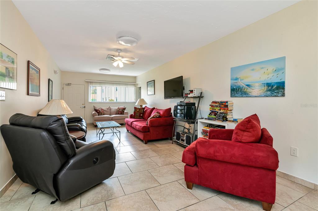 2657 WOODGATE LANE UNIT E4