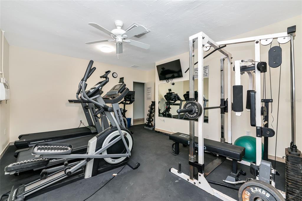 2657 WOODGATE LANE UNIT E4