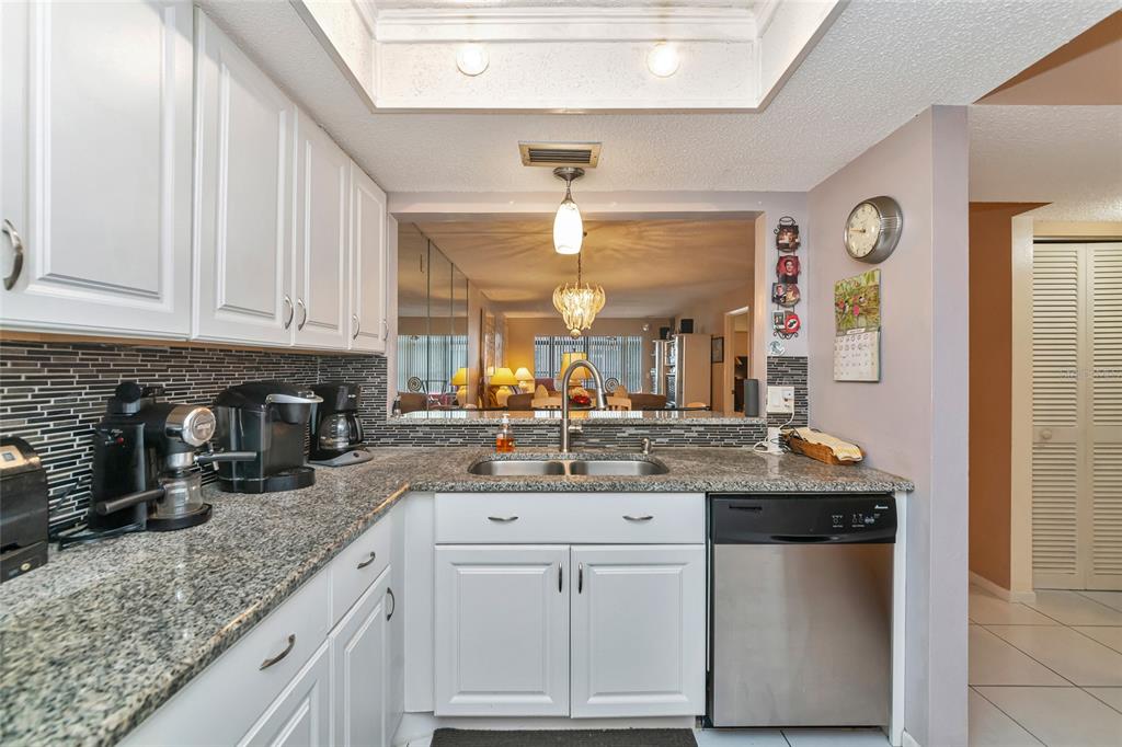 2657 WOODGATE LANE UNIT E4