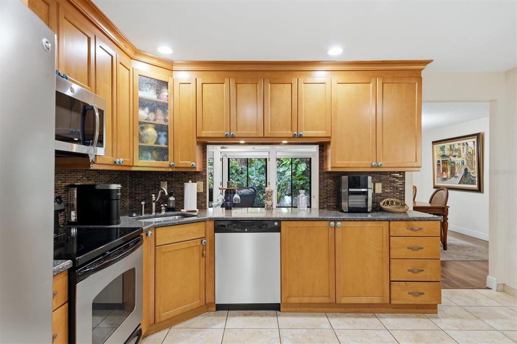 3351 THORNWOOD ROAD UNIT 3351