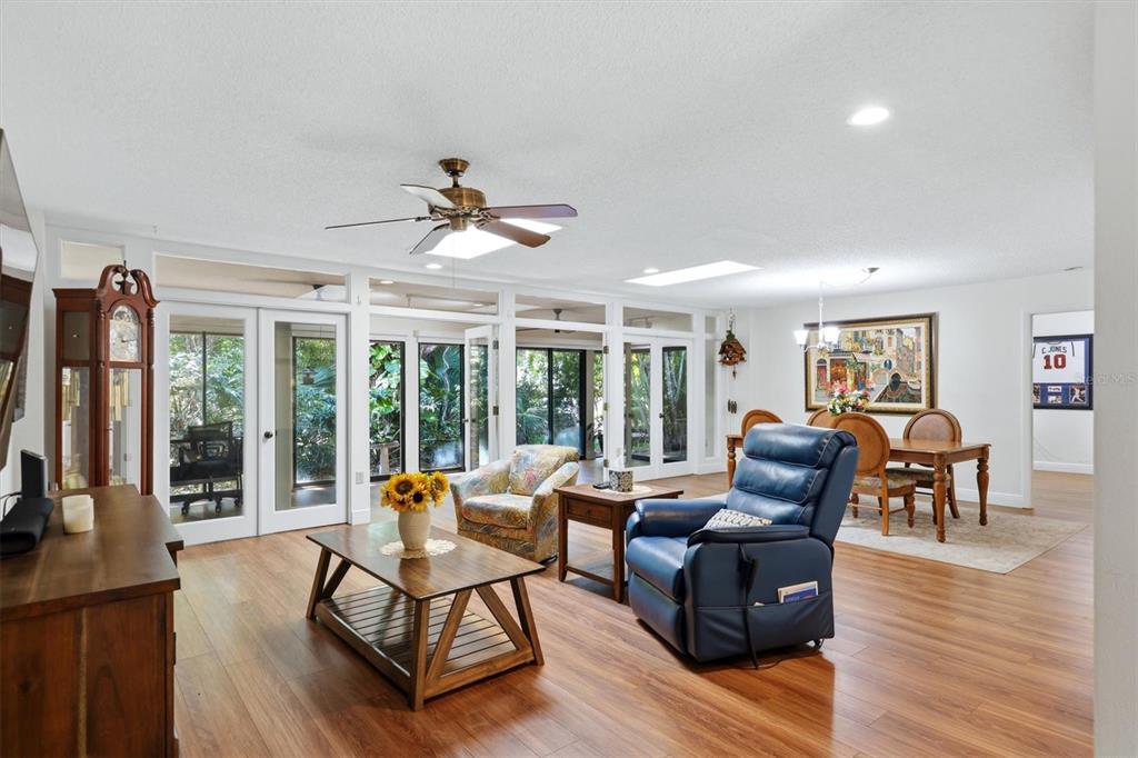 3351 THORNWOOD ROAD UNIT 3351