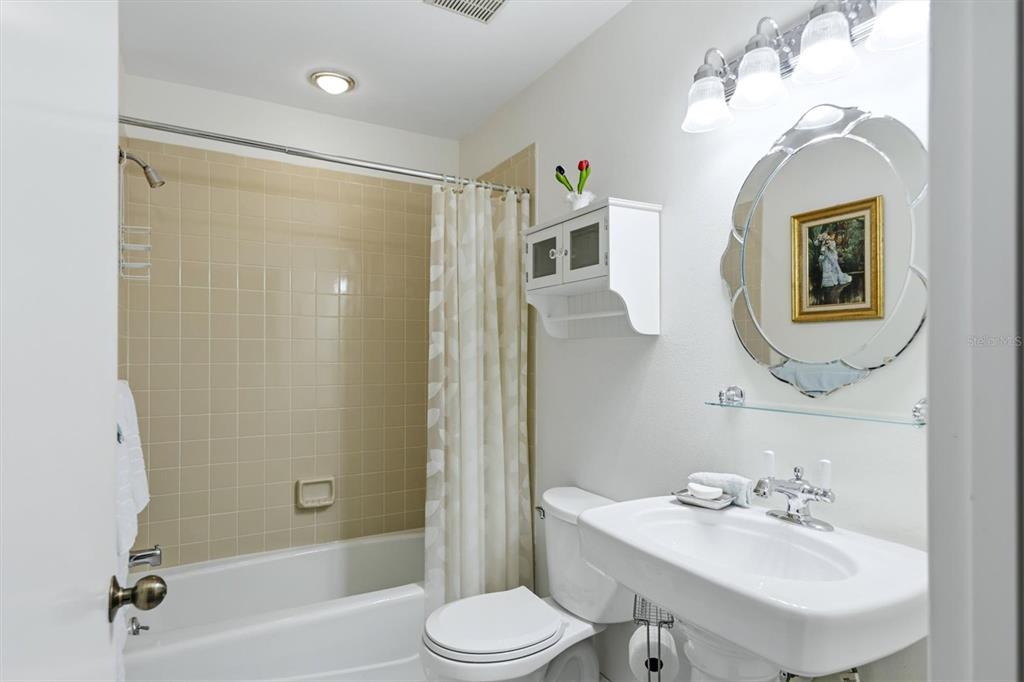 3351 THORNWOOD ROAD UNIT 3351