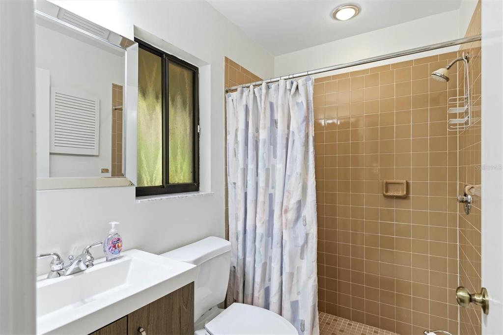 3351 THORNWOOD ROAD UNIT 3351