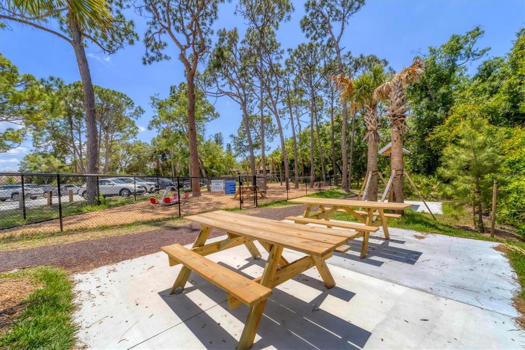 3351 THORNWOOD ROAD UNIT 3351