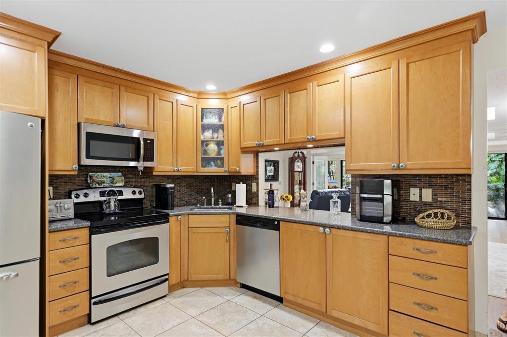 3351 THORNWOOD ROAD UNIT 3351