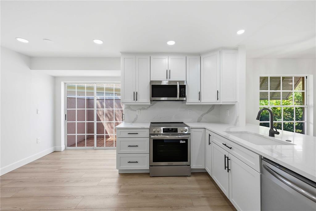 5526 CHANTECLAIRE UNIT 31