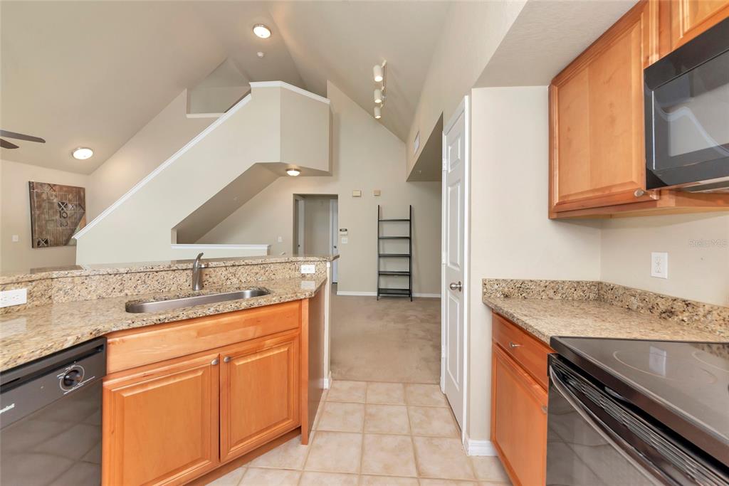 5560 ROSEHILL ROAD UNIT 201