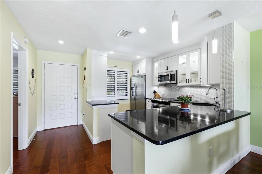 5186 LAKE VILLAGE DRIVE UNIT 9