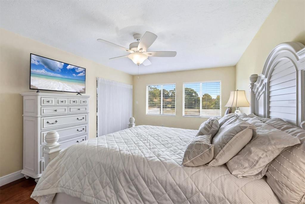5186 LAKE VILLAGE DRIVE UNIT 9