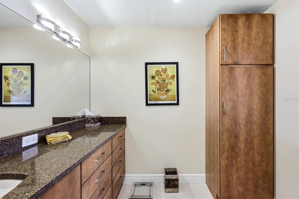 5186 LAKE VILLAGE DRIVE UNIT 9