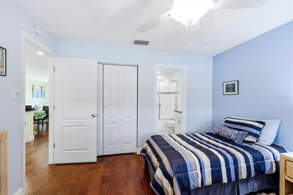 5186 LAKE VILLAGE DRIVE UNIT 9