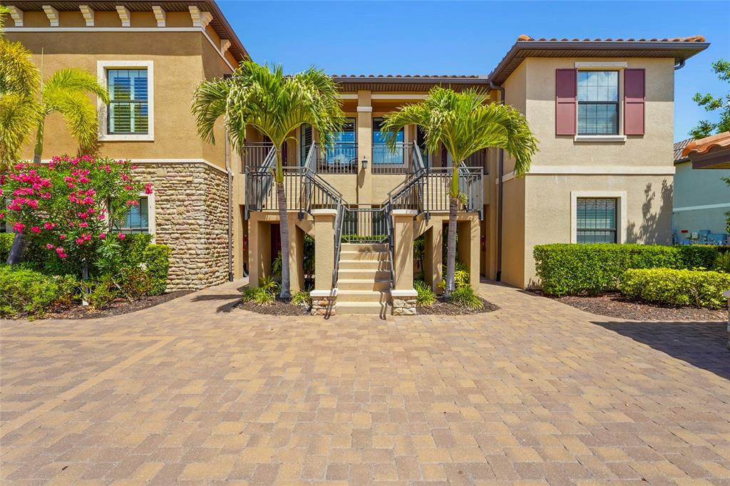 5420 CICERNONE STREET UNIT 203