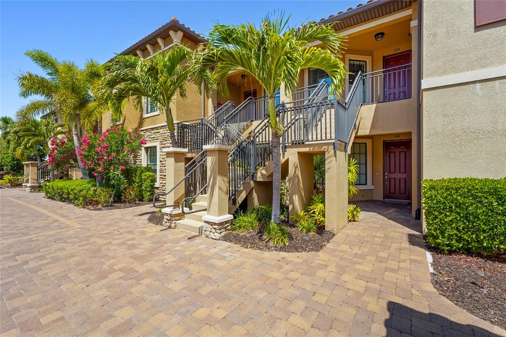 5420 CICERNONE STREET UNIT 203