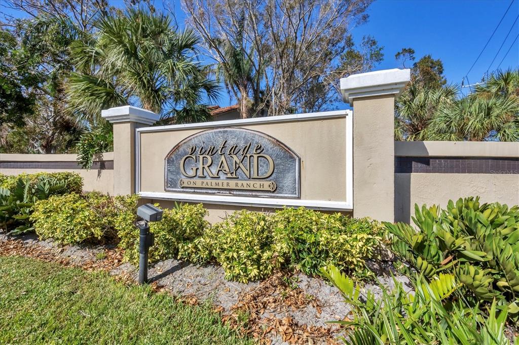 4033 CROCKERS LAKE BOULEVARD U
