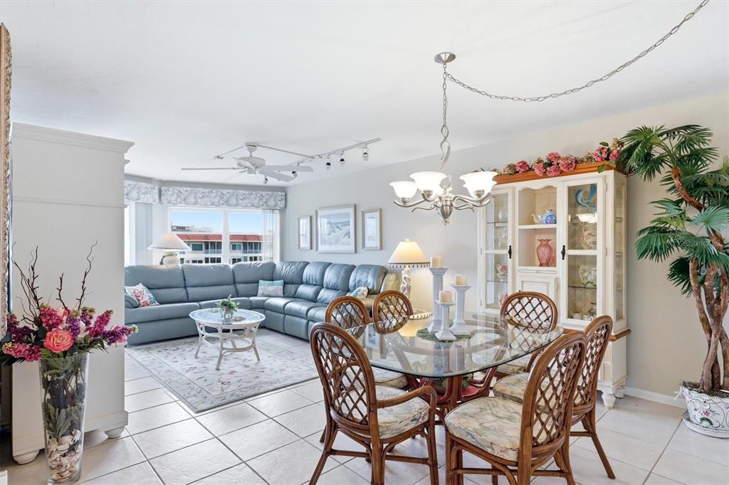 1215 S PORTOFINO DRIVE UNIT 40