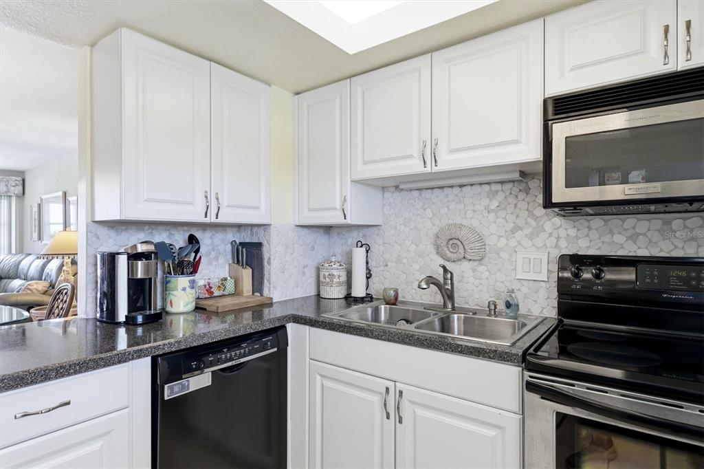 1215 S PORTOFINO DRIVE UNIT 40