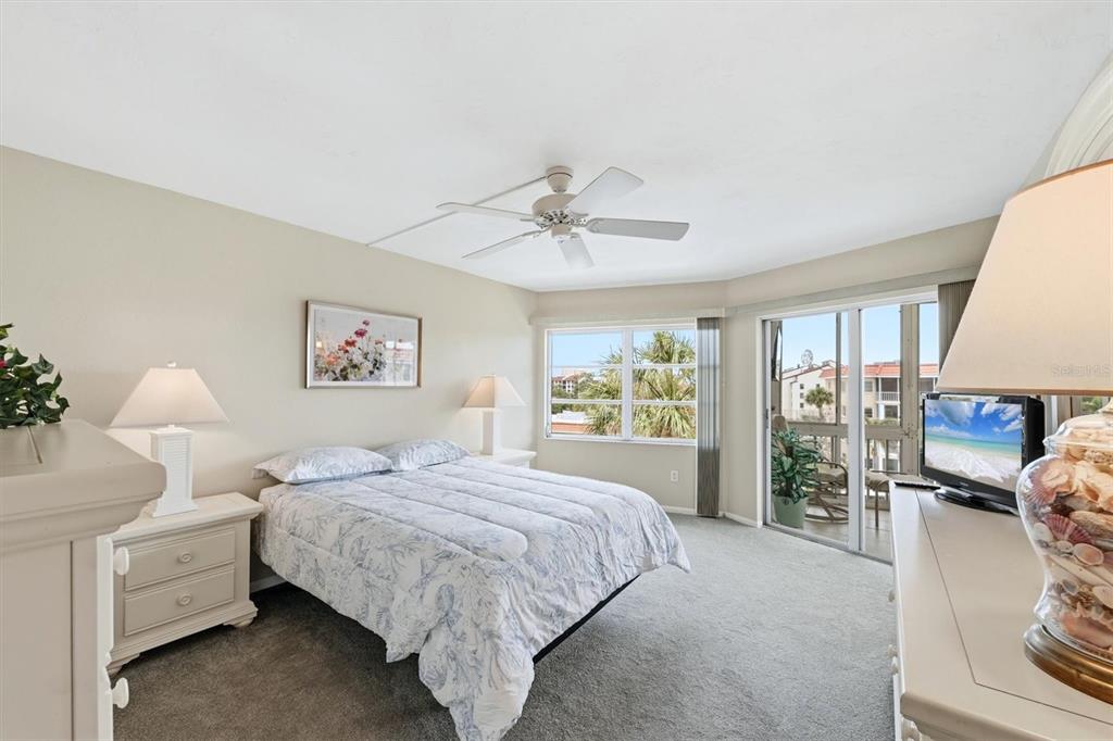 1215 S PORTOFINO DRIVE UNIT 40