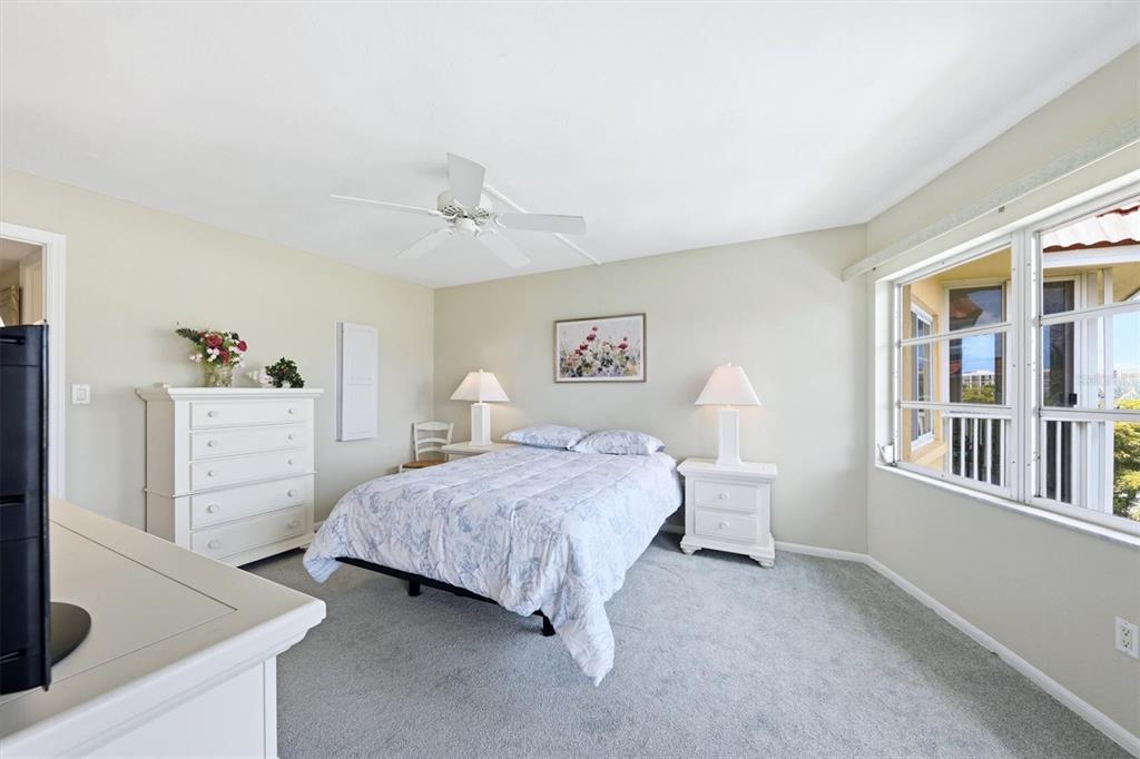1215 S PORTOFINO DRIVE UNIT 40