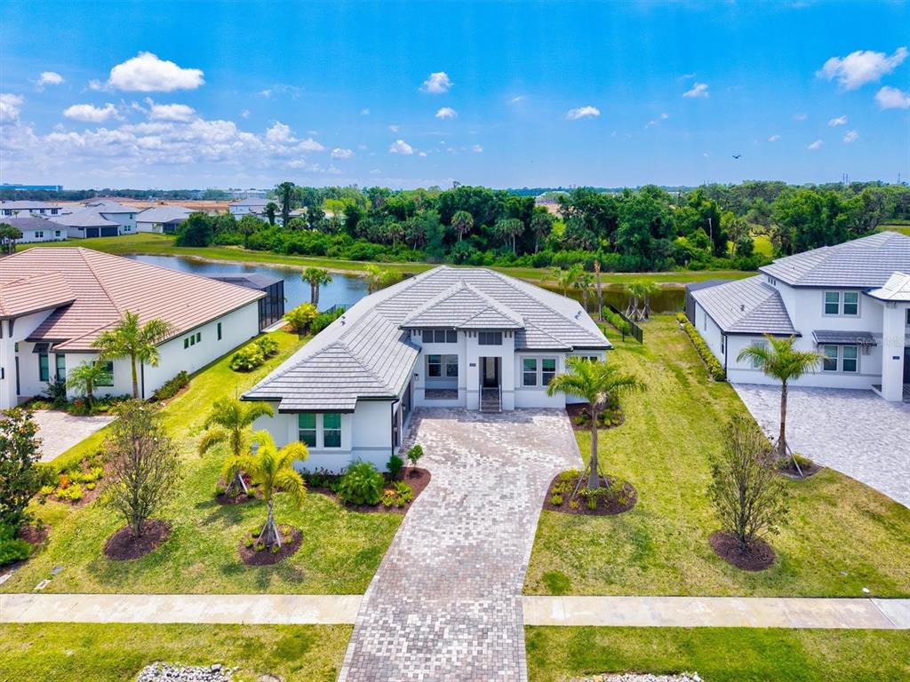 1154 KINGS WAY DRIVE