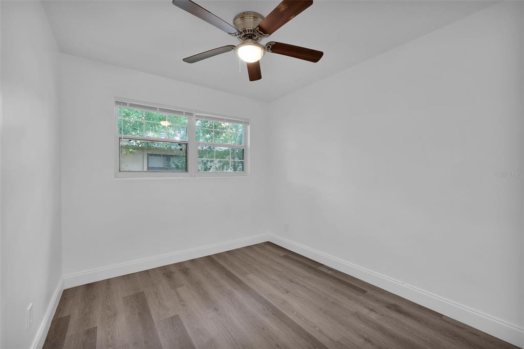 1110 BUSAC AVENUE gallery image #14