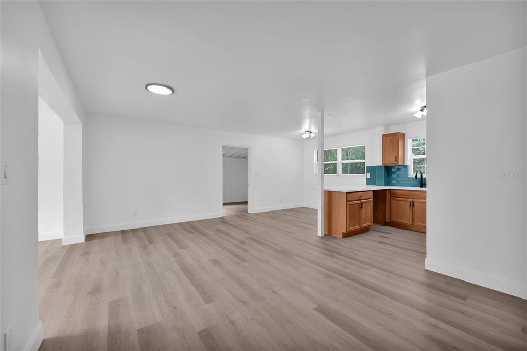 1110 BUSAC AVENUE gallery image #7
