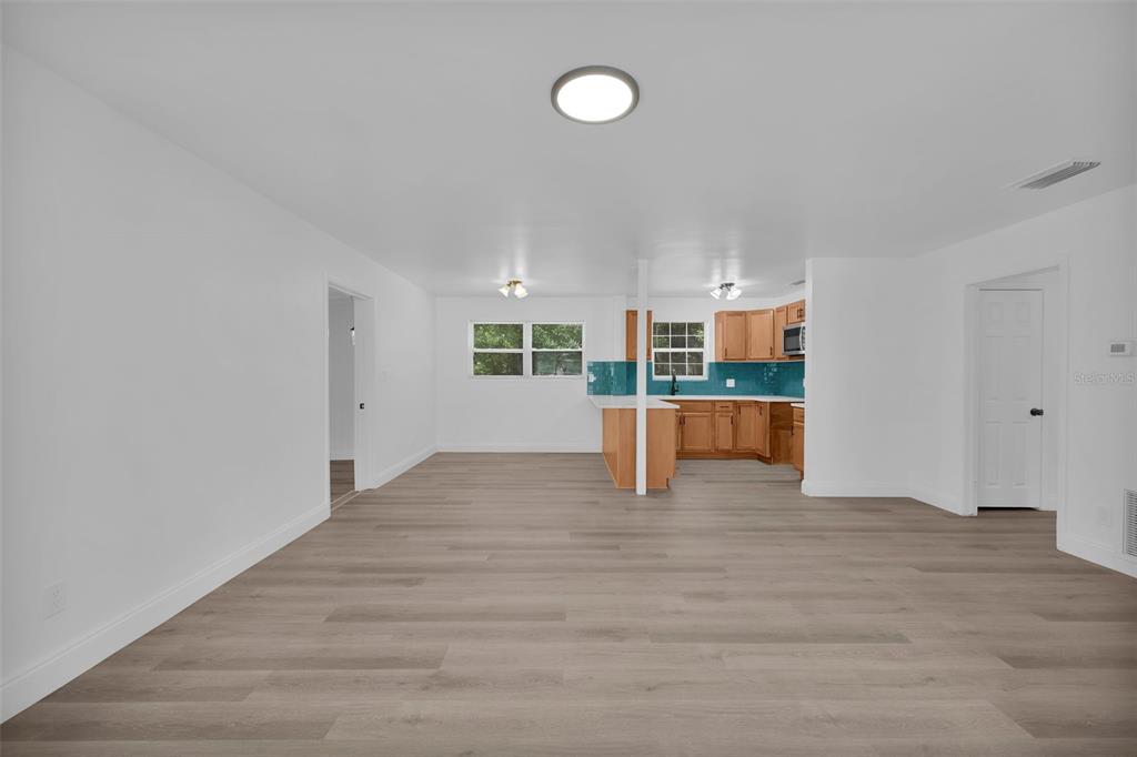 1110 BUSAC AVENUE gallery image #8