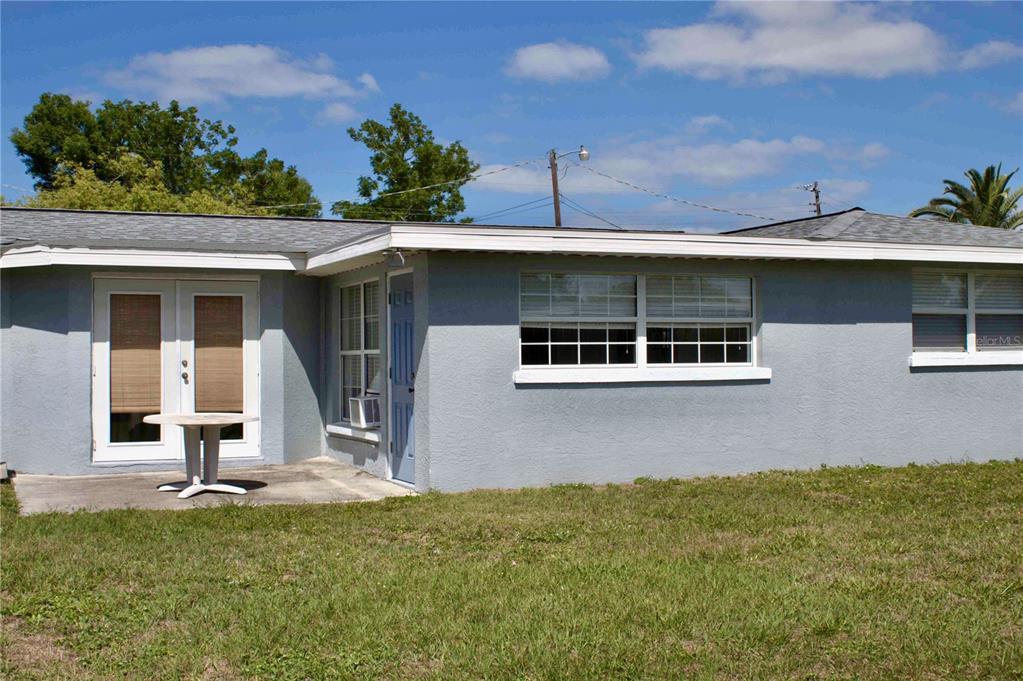 3219 CAMBRIDGE DRIVE