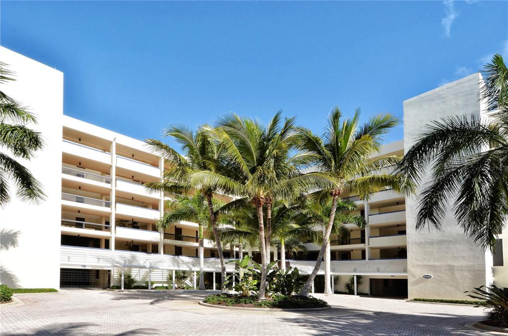 1930 HARBOURSIDE DRIVE UNIT 12