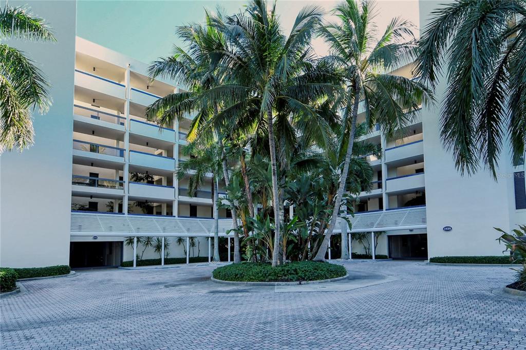 1930 HARBOURSIDE DRIVE UNIT 12