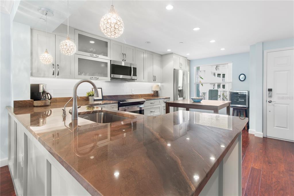 9320 CLUBSIDE CIRCLE UNIT 2201