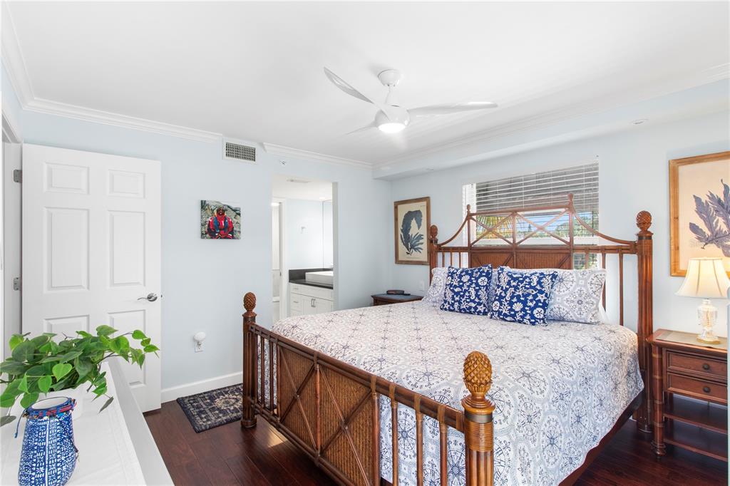 9320 CLUBSIDE CIRCLE UNIT 2201