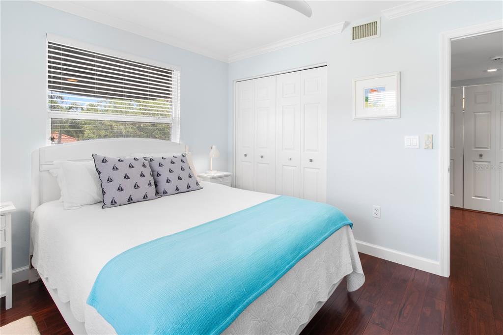 9320 CLUBSIDE CIRCLE UNIT 2201