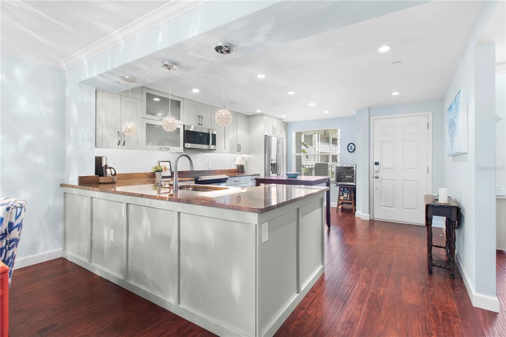 9320 CLUBSIDE CIRCLE UNIT 2201