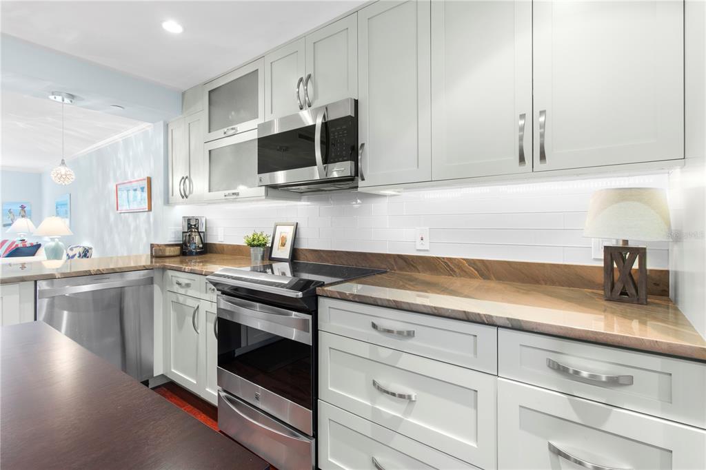 9320 CLUBSIDE CIRCLE UNIT 2201