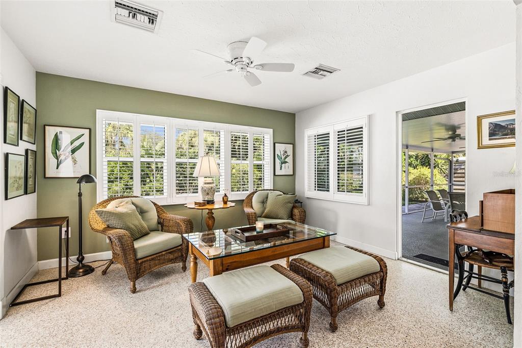 2747 JEFFERSON CIRCLE