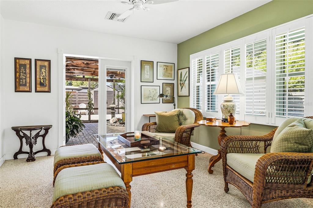 2747 JEFFERSON CIRCLE