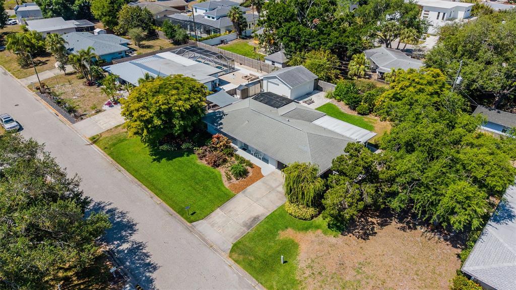 2747 JEFFERSON CIRCLE