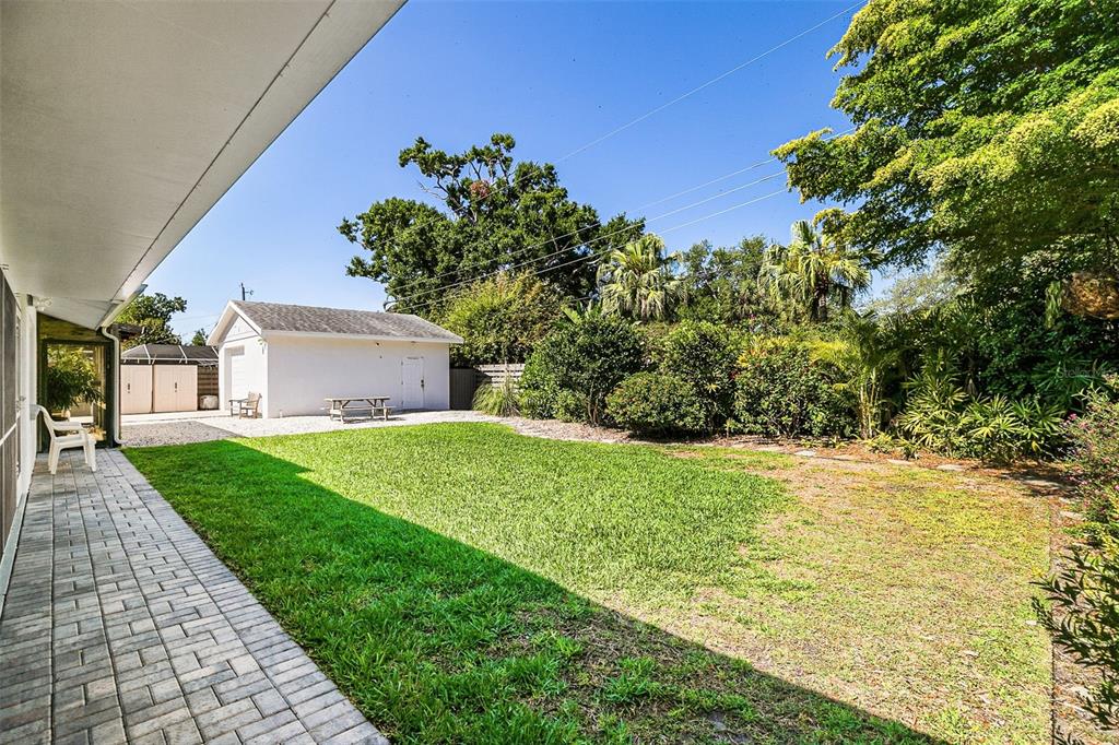2747 JEFFERSON CIRCLE