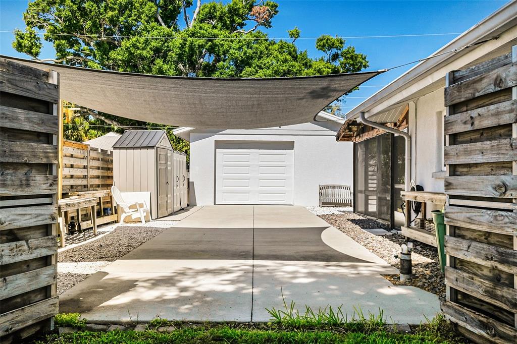 2747 JEFFERSON CIRCLE