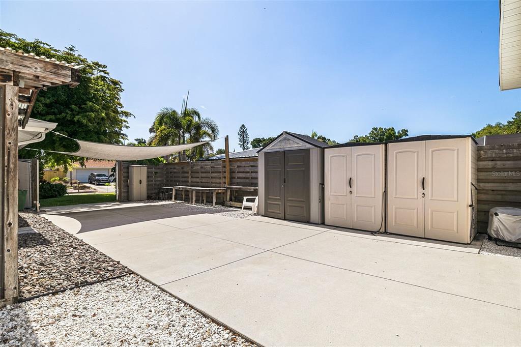 2747 JEFFERSON CIRCLE