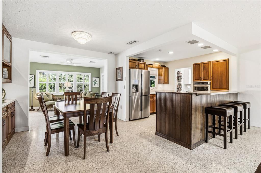 2747 JEFFERSON CIRCLE