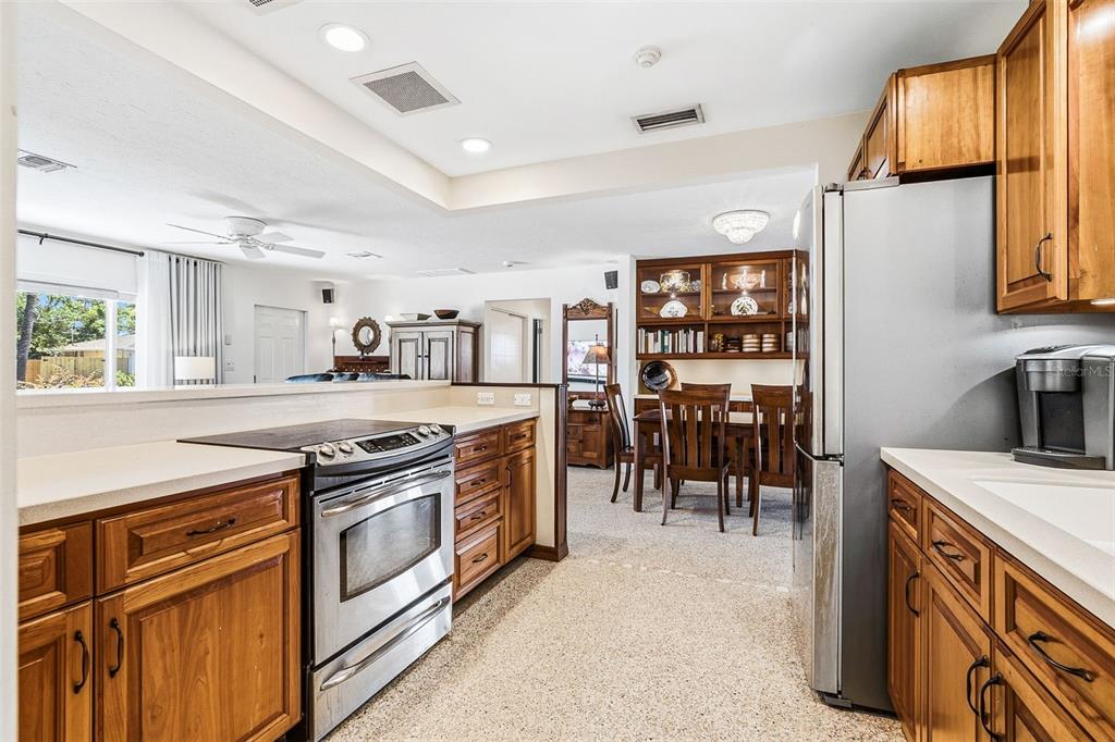 2747 JEFFERSON CIRCLE