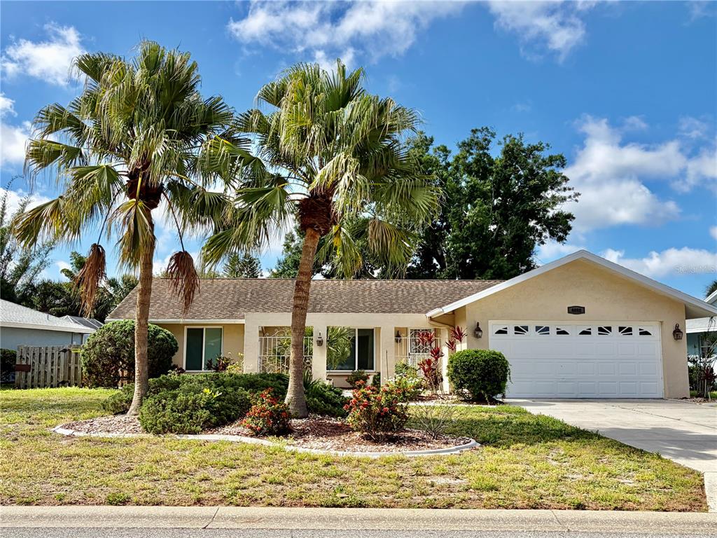 4892 GREENCROFT ROAD