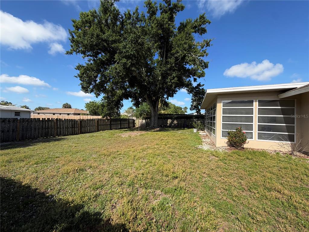 4892 GREENCROFT ROAD
