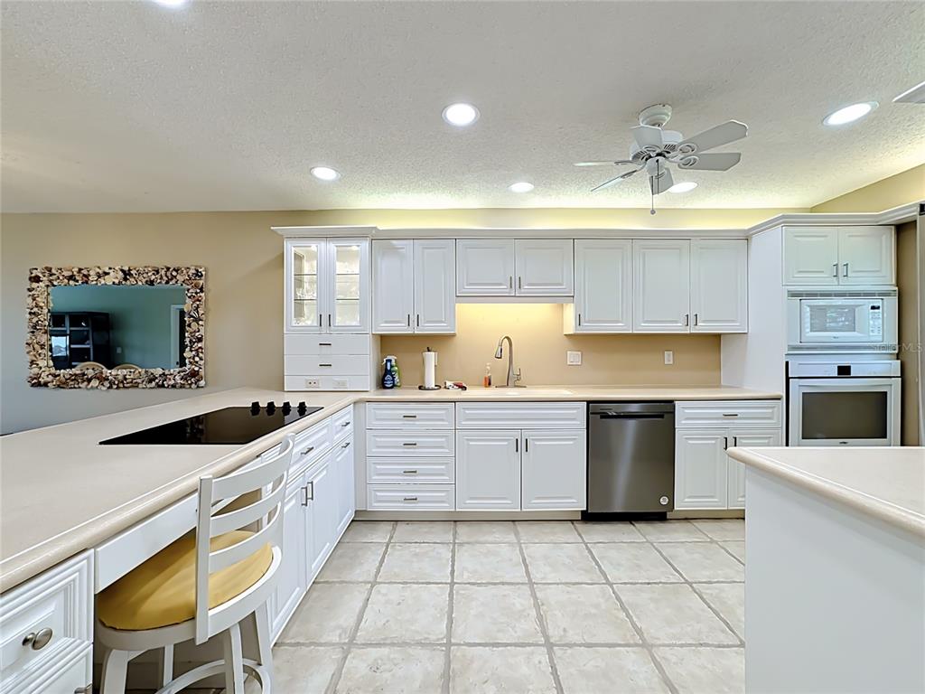 1515 PELICAN POINT DRIVE UNIT 