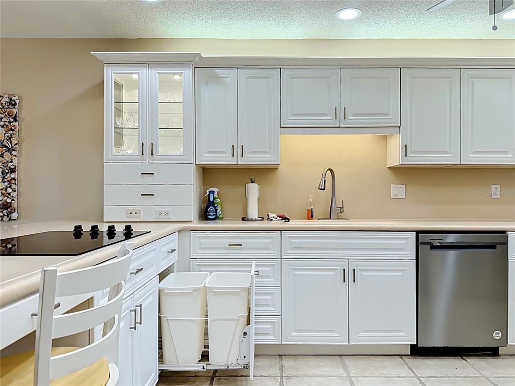 1515 PELICAN POINT DRIVE UNIT 