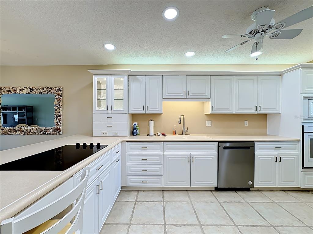 1515 PELICAN POINT DRIVE UNIT 