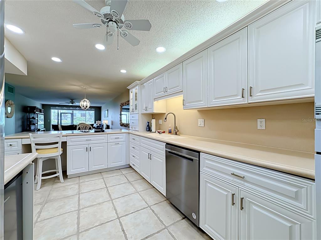 1515 PELICAN POINT DRIVE UNIT 